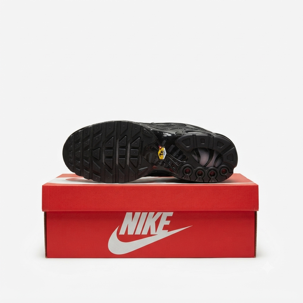 NIKE AIR MAX PLUS BLACK - Εικόνα 3