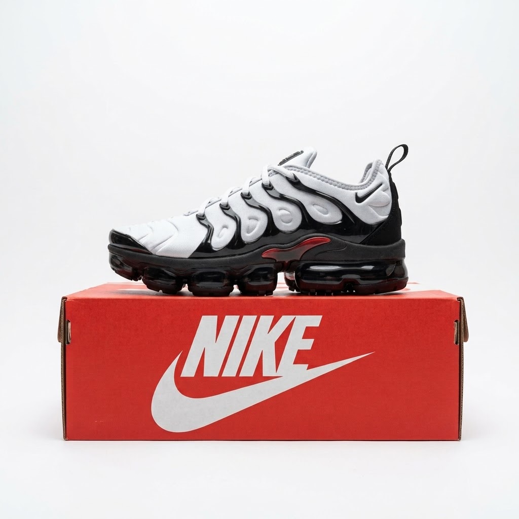 NIKE AIR VAPORMAX PLUS WHITE/BLACK